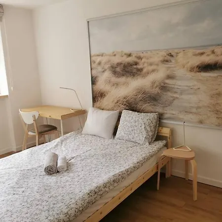 Stylish 2 Bedroom In Centre, Free Parking شقة *